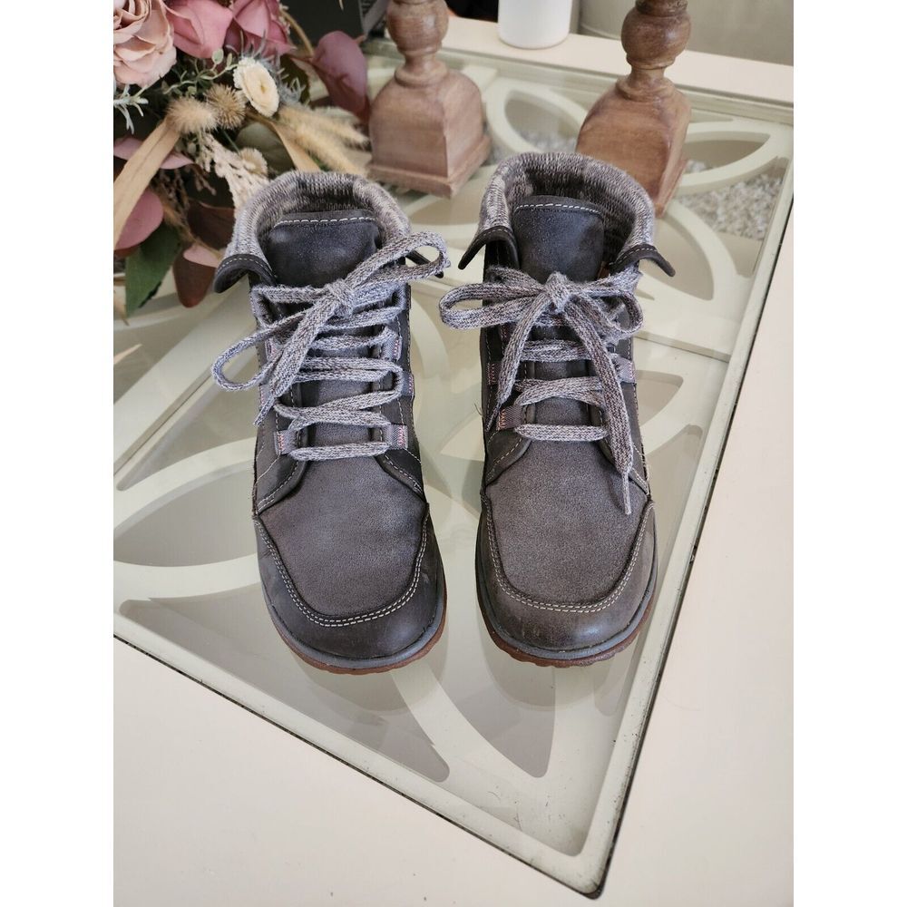Chaco Women's Castlerock Boot Size 8 Gray Leather Lace Up Outdoor‎ Bootie